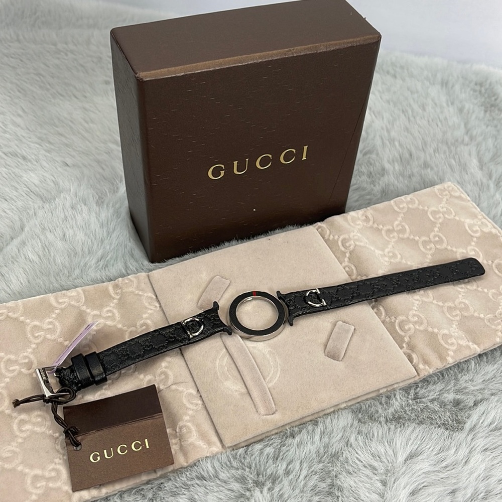 Authentic Gucci black leather strap with bezel NWT